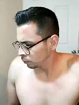 Snapshot of towers_j chatting on 03-05-25, 10:43 towers j online show from 03-05-25, 10:43