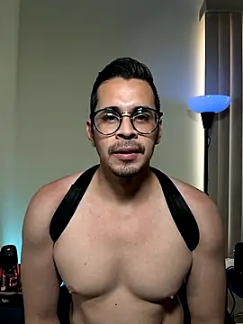 Snapshot of towers_j chatting on 11-09-25, 09:35 towers j online show from 11-09-25, 09:35