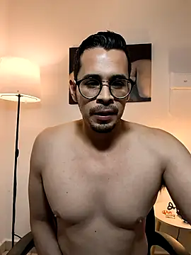 Snapshot of towers_j chatting on 01-06-26, 11:18 towers j online show from 01-06-26, 11:18