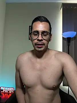 Snapshot of towers_j chatting on 02-17-26, 03:29 towers j online show from 02-17-26, 03:29