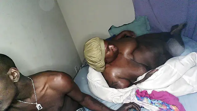 Snapshot of RinsingWood84 chatting on 01-18-26, 03:54 RinsingWood84 online show from 01-18-26, 03:54