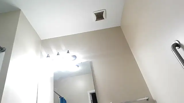 Snapshot of RinsingWood84 chatting on 01-19-26, 12:31 RinsingWood84 online show from 01-19-26, 12:31