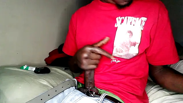 Snapshot of RinsingWood84 chatting on 02-09-26, 12:53 RinsingWood84 online show from 02-09-26, 12:53