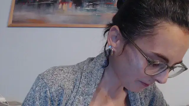 Snapshot of cleophee chatting on 12-18-25, 06:41 cleophee online show from 12-18-25, 06:41