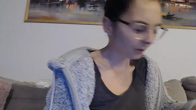 Snapshot of cleophee chatting on 01-07-26, 05:43 cleophee online show from 01-07-26, 05:43