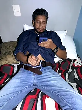 Snapshot of Darkdickhard chatting on 11-02-25, 04:48 Darkdickhard online show from 11-02-25, 04:48