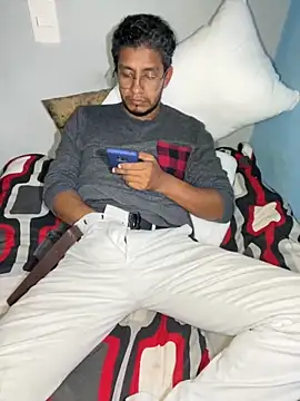 Snapshot of Darkdickhard chatting on 11-16-25, 03:34 Darkdickhard online show from 11-16-25, 03:34