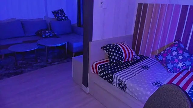 Snapshot of Dora_Banks chatting on 01-17-25, 03:23 Dora Banks online show from 01-17-25, 03:23