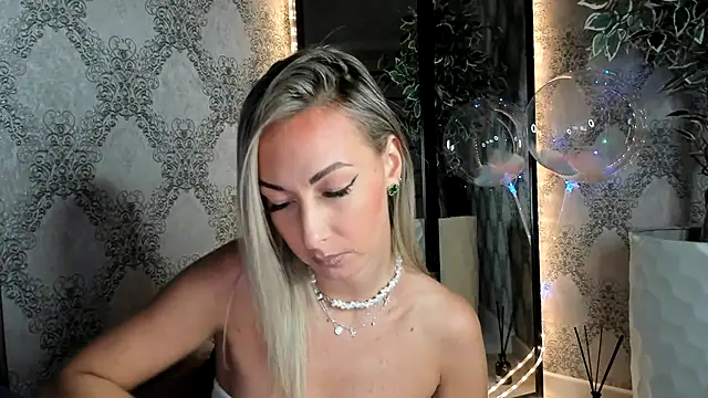 StarryHanna online show from 03-17-25, 10:38