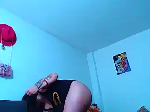 Snapshot of MARIANAWEED chatting on 12-18-25, 04:46 MARIANAWEED online show from 12-18-25, 04:46