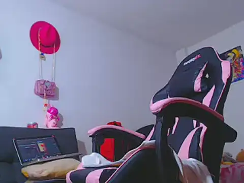 Snapshot of MARIANAWEED chatting on 01-31-26, 07:11 MARIANAWEED online show from 01-31-26, 07:11