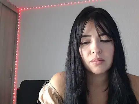 Snapshot of Aleska__Bell chatting on 07-10-26, 04:09 Aleska Bell online show from 07-10-26, 04:09