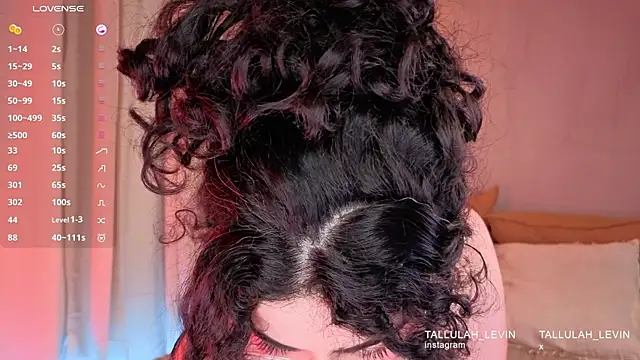 Snapshot of tallulah_levine chatting on 01-18-26, 01:42 tallulah levine online show from 01-18-26, 01:42