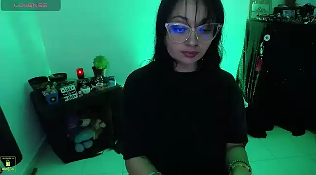 Alexa-Sweet69 online show from 12-18-24, 04:09