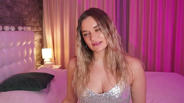 Snapshot of starrydoll chatting on 02-04-25, 03:57 starrydoll online show from 02-04-25, 03:57