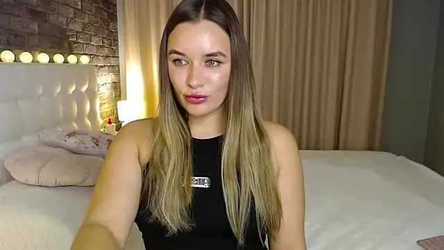 Snapshot of starrydoll chatting on 12-20-25, 06:59 starrydoll online show from 12-20-25, 06:59