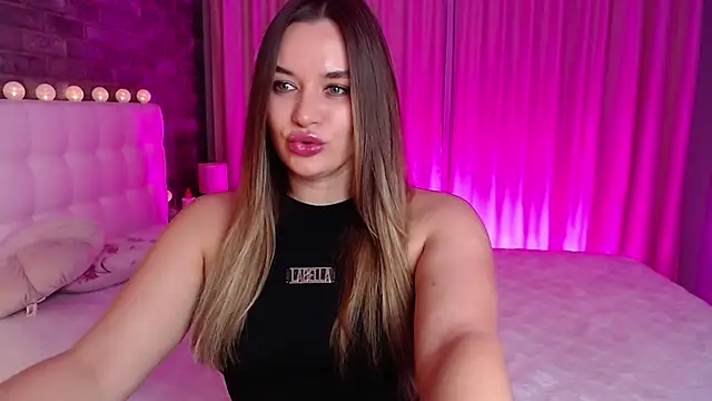 Snapshot of starrydoll chatting on 01-13-26, 04:01 starrydoll online show from 01-13-26, 04:01