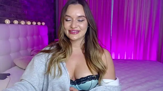 Snapshot of starrydoll chatting on 02-15-26, 01:09 starrydoll online show from 02-15-26, 01:09