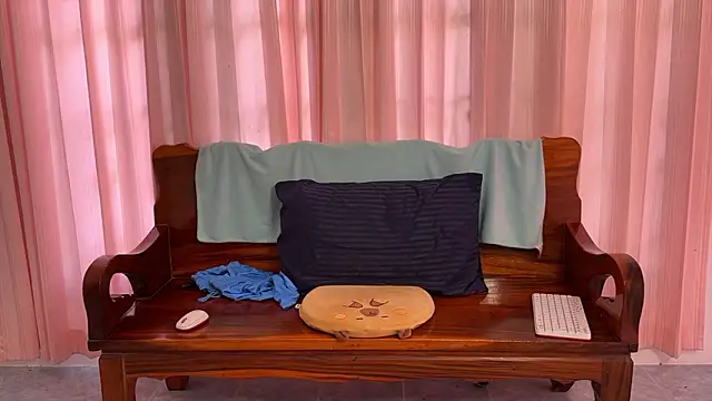 Raamoss online show from 03-18-26, 06:16