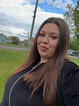 Sara Slow online show from 05-17-26, 10:33