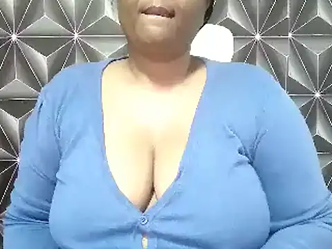 Snapshot of IndianDelia chatting on 10-07-25, 09:56 IndianDelia online show from 10-07-25, 09:56