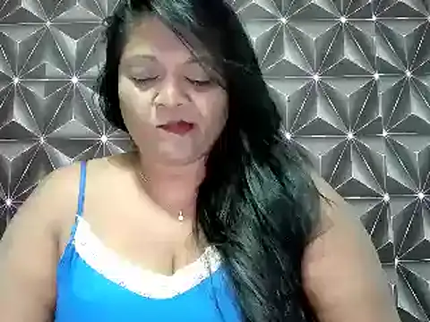 Snapshot of IndianDelia chatting on 10-29-25, 07:04 IndianDelia online show from 10-29-25, 07:04