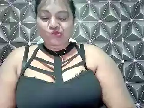 Snapshot of IndianDelia chatting on 11-01-25, 04:31 IndianDelia online show from 11-01-25, 04:31