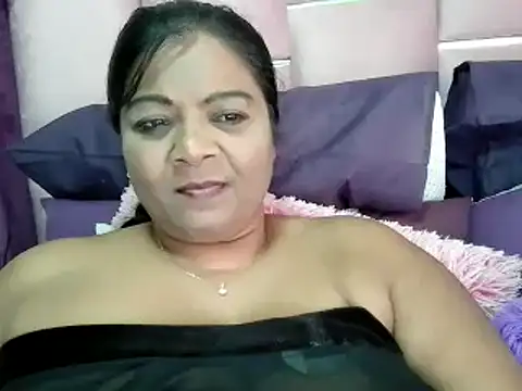 Snapshot of IndianDelia chatting on 11-04-25, 03:49 IndianDelia online show from 11-04-25, 03:49