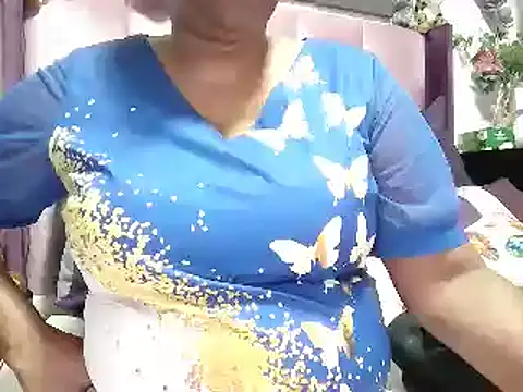 Snapshot of IndianDelia chatting on 11-19-25, 06:41 IndianDelia online show from 11-19-25, 06:41