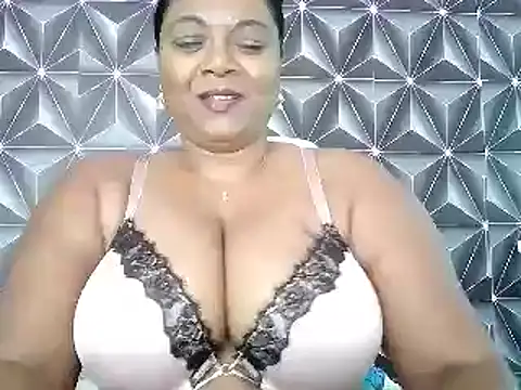 Snapshot of IndianDelia chatting on 02-07-26, 06:50 IndianDelia online show from 02-07-26, 06:50