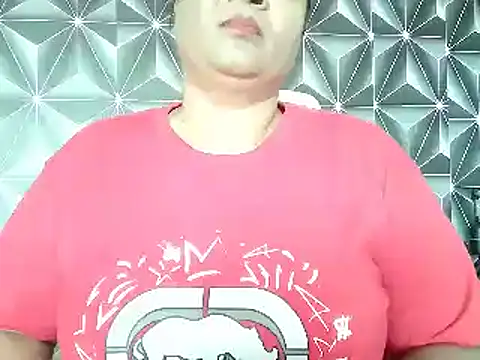 Snapshot of IndianDelia chatting on 02-15-26, 02:03 IndianDelia online show from 02-15-26, 02:03