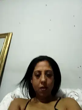 Snapshot of Mahi4luv chatting on 01-13-26, 10:48 Mahi4luv online show from 01-13-26, 10:48