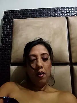 Snapshot of Mahi4luv chatting on 03-23-26, 10:36 Mahi4luv online show from 03-23-26, 10:36