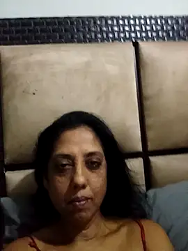 Snapshot of Mahi4luv chatting on 03-26-26, 11:32 Mahi4luv online show from 03-26-26, 11:32