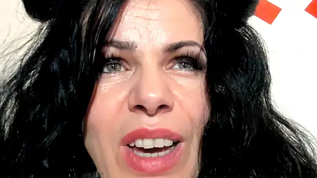 Snapshot of Sweet-Alice chatting on 03-18-25, 06:14 Sweet-Alice online show from 03-18-25, 06:14