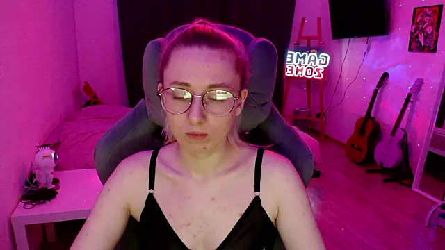 Snapshot of AnabelFrel chatting on 12-08-24, 01:02 AnabelFrel online show from 12-08-24, 01:02