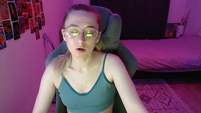 Snapshot of AnabelFrel chatting on 03-08-26, 01:25 AnabelFrel online show from 03-08-26, 01:25