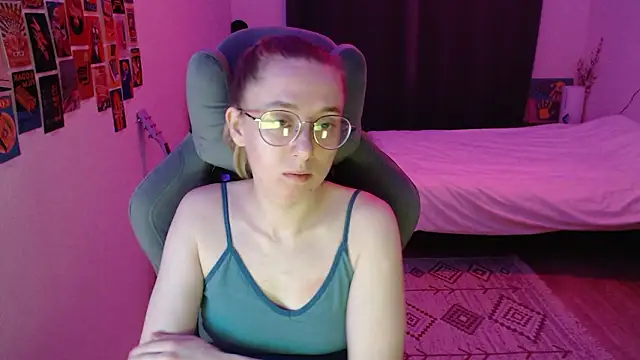 Snapshot of AnabelFrel chatting on 03-15-26, 12:27 AnabelFrel online show from 03-15-26, 12:27