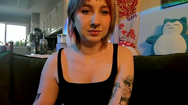 Snapshot of LedaBun chatting on 03-16-26, 08:46 LedaBun online show from 03-16-26, 08:46