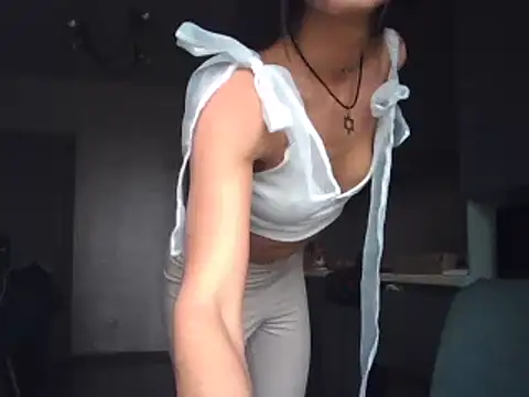 Snapshot of JulianaGold1 chatting on 12-03-24, 01:32 JulianaGold1 online show from 12-03-24, 01:32