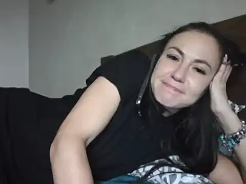 Snapshot of JulianaGold1 chatting on 01-14-25, 09:20 JulianaGold1 online show from 01-14-25, 09:20