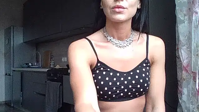 Snapshot of JulianaGold1 chatting on 02-27-25, 02:43 JulianaGold1 online show from 02-27-25, 02:43