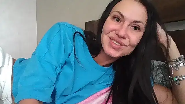 Snapshot of JulianaGold1 chatting on 03-10-25, 12:48 JulianaGold1 online show from 03-10-25, 12:48