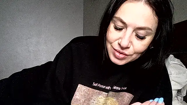 JulianaGold1 online show from 02-15-26, 09:19