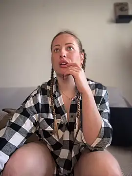 AlisaWhite online show from 01-15-25, 11:53