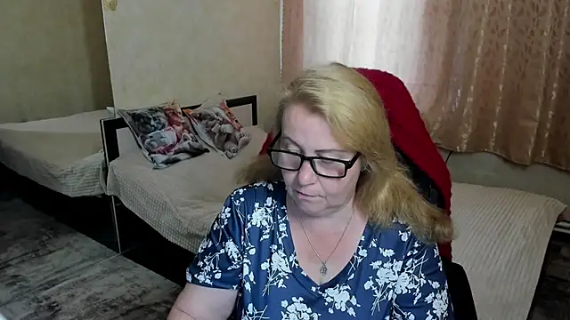 Frau Marta online show from 06-06-26, 01:05