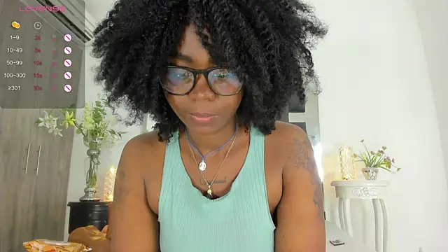 Snapshot of tanyyaa chatting on 12-28-24, 03:26 tanyyaa online show from 12-28-24, 03:26