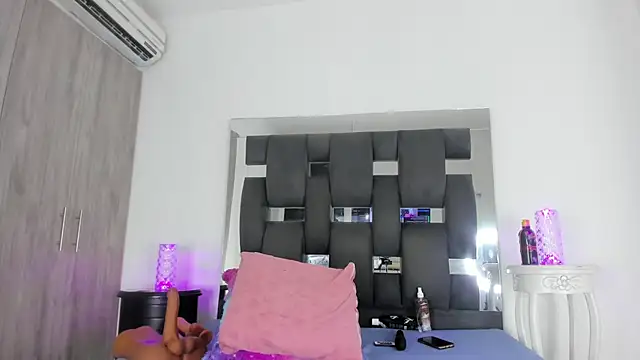 Snapshot of tanyyaa chatting on 02-09-25, 02:06 tanyyaa online show from 02-09-25, 02:06