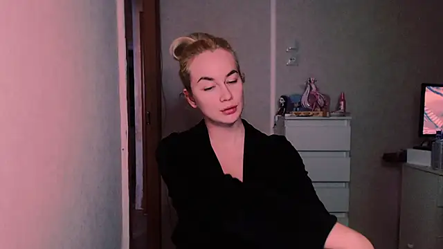 xxxcharismaaa online show from 10-07-25, 07:44