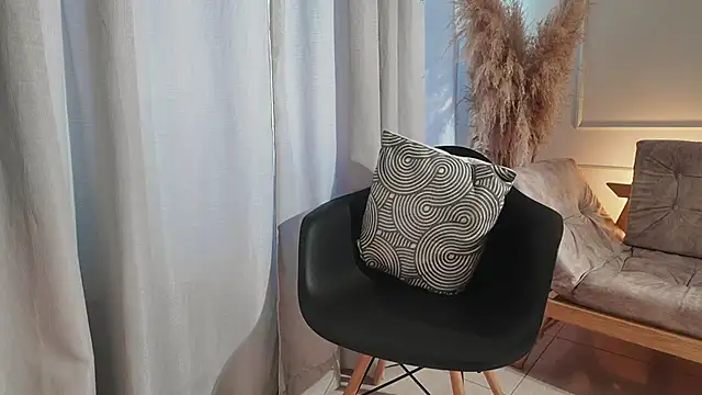 Snapshot of valcamtina chatting on 10-29-25, 01:24 valcamtina online show from 10-29-25, 01:24